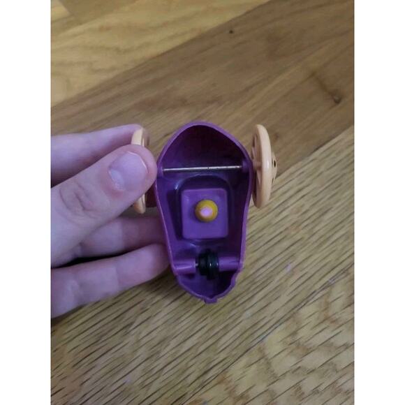 1988 McDonald’s Fraggle Rock Boober Veggie Car Pull-Back Toy – Jim Henson - Picture 6 of 6